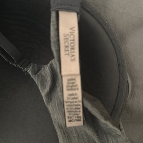 Victorias Secret Grey Push Up Bra - Picture 3 of 3